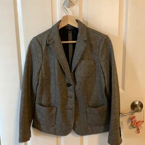 Talbots gray wool blazer, zize 6p great condition.